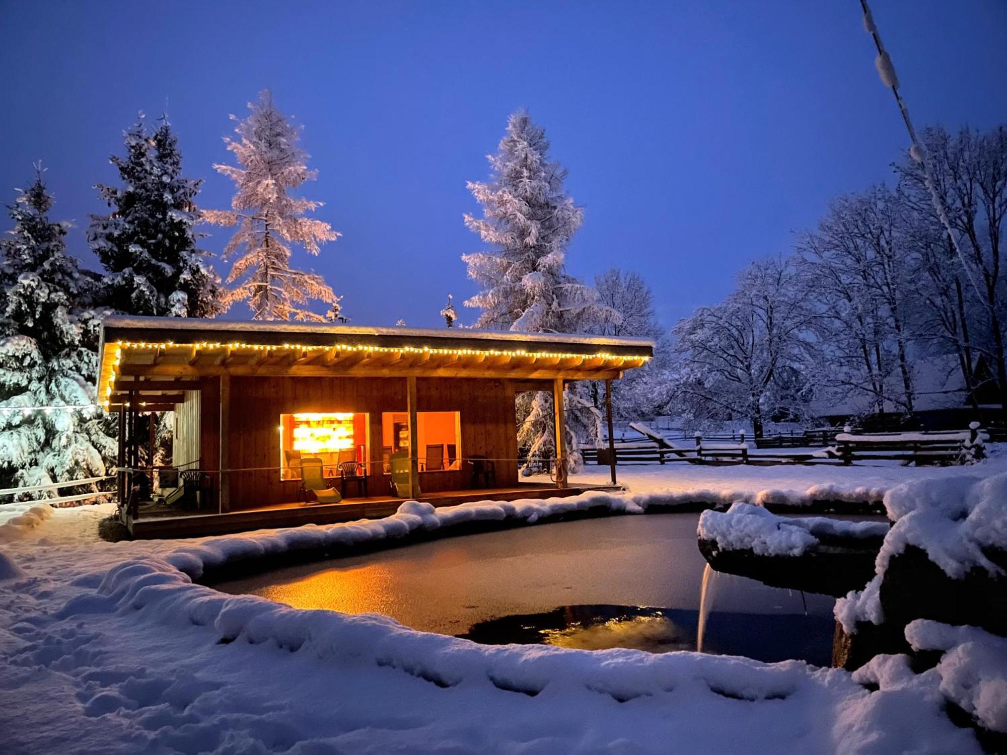 Holiday Raj Villa Bešeňová Exterior foto